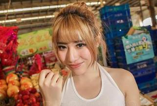 AISS爱丝(黄金版) – 索菲总能抓住那份灵动，滑板少女的图片和资源，真的好想收藏！