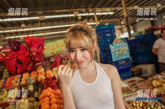 AISS爱丝(黄金版) - 索菲总能抓住那份灵动，滑板少女的图片和资源，真的好想收藏！