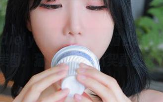 在Addielyn(에디린)的白猫世界中收集到的美图：猫咪和她的默契真是绝了！