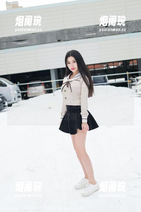 MiStar魅妍社 - 程小烦不烦的秘书，搭配无圣光的美图，气质简直提升到一个新层次啊！