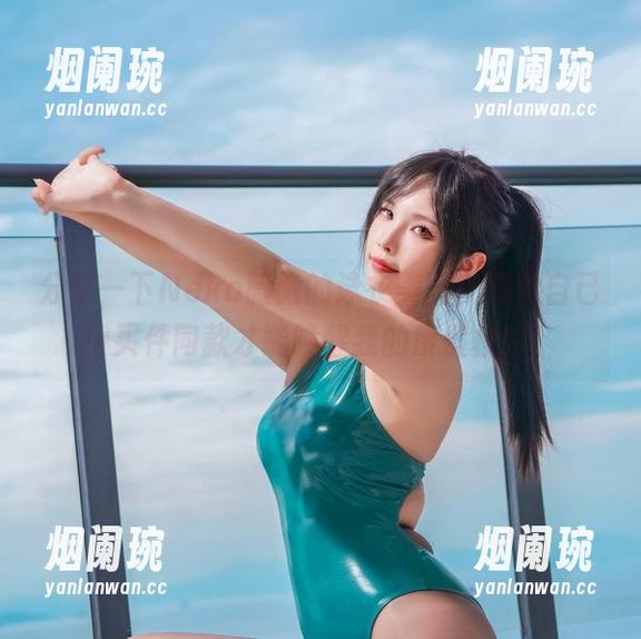 分享一下Neko薇薇的泳衣美图，感觉自己得买件同款才能唤醒我的度假模式！