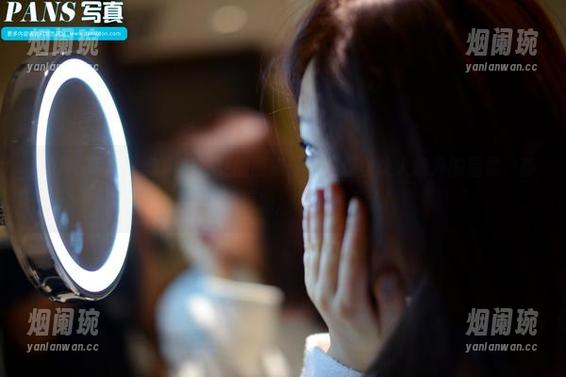 PANS写真 - 念念与修女的图集：精选那些让人意外的温柔，静静流淌的美感，太过迷人了！