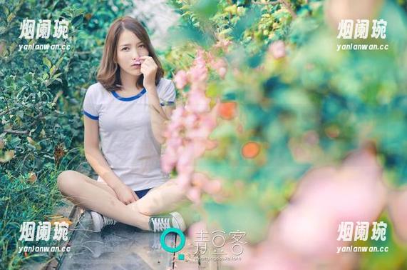 QingDouKe青豆客-Ann尤美 QingDouKe青豆客 - Ann尤美最近又更新了几张白丝图片,这画面,我真是禁不住想多瞧几眼!