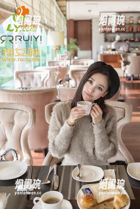 TGOD推女神-莫晓茜sunny TGOD推女神 - 肉丝小故事,莫晓茜sunny的图集分享,看看谁先被撩到!