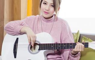 TouTiao头条女神 – 嘿！刘瑾希的蕾丝美图，让我一不小心就停留了？」