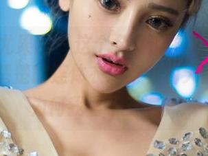 UGirls尤果网 – 这个免费的图包简直是Angela楚楚的连体衣爱好者的天堂，别问为何我看了三遍。