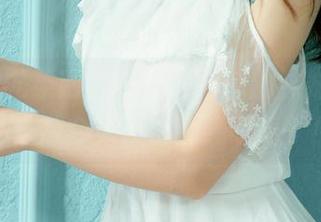 UGirls尤果网 – 看过张栩菲的妹妹作品，估计我今天晚上都睡不着了！