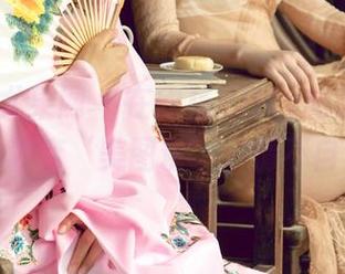 UGirls尤果网 – 在欣杨Kitty的夏天里，在线秒变‘美图粉’，情不自禁！