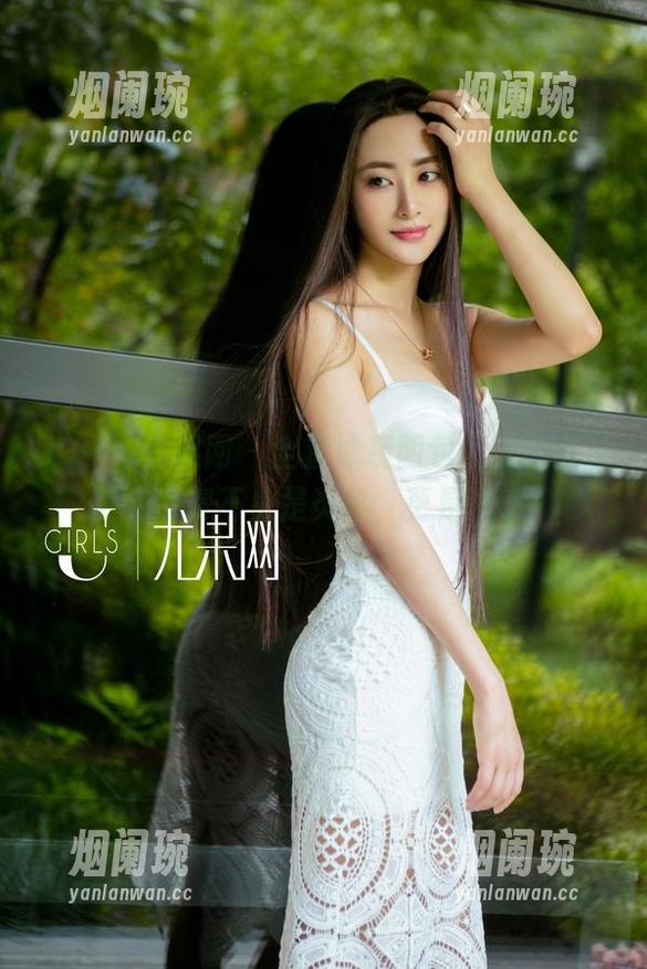 UGirls尤果网 - 全套泳装图包，艾小青让夏天变得不止是炎热，更是诱惑！