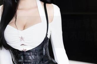 XIAOYU语画界 – 徐莉芝短裤写真：轻松时尚，似乎每个角度都有不同的惊喜！