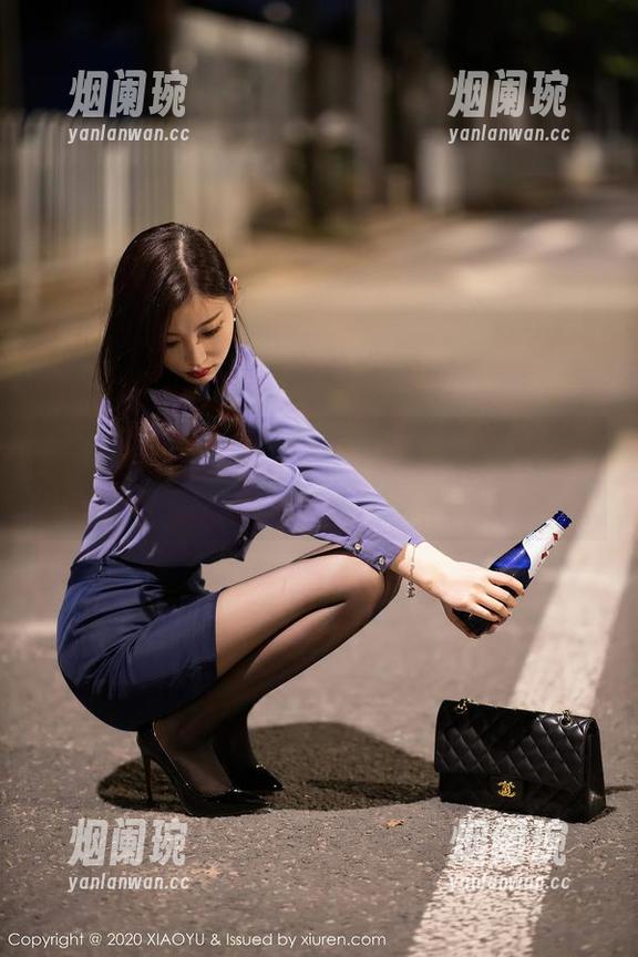 XIAOYU语画界 - 杨晨晨私拍：教室里的17种姿势，别问我怎么知道的