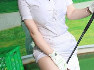 Xiuren秀人网 – 在Lucky沈欢欣的作品里，死库水不是简单的水，而是气氛和态度的融合。
