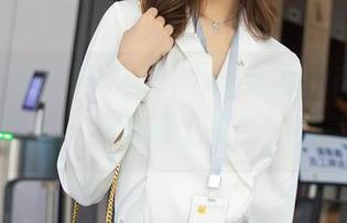 Xiuren秀人网 – sophie余冰的肉丝，图片合集——当她遇上光影，太美了！
