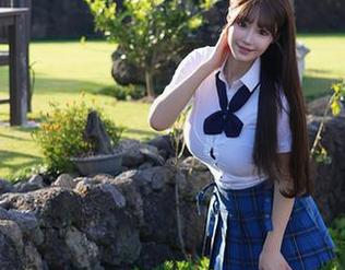 Xiuren秀人网 – tina_甜仔，看来你JK写真中的每个高清细节都在撩我！