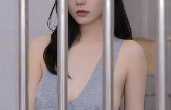 Xiuren秀人网 – 曦宝儿纯白写真中的安静与摩擦，微妙又好奇。