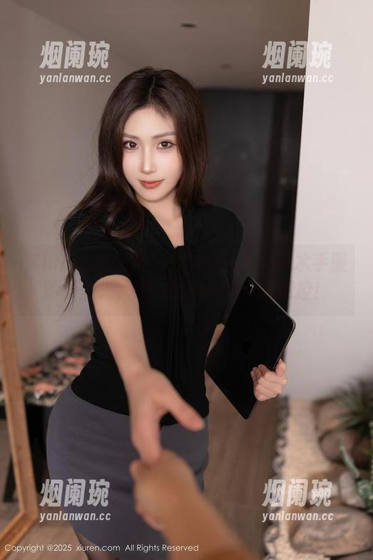 Xiuren秀人网 - 透过白白Alina水手服的无圣光，图片里的情绪好难把控！
