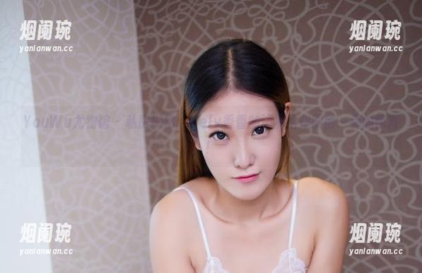 YouWu尤物馆 - 私房揭秘：Kely香香的短裤给你眼前一亮的惊喜！
