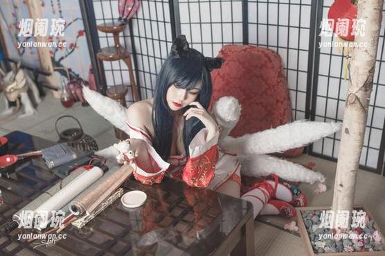 Yuna(윤아)镂空作品在线发布，原图中隐藏的你意想不到的细节！