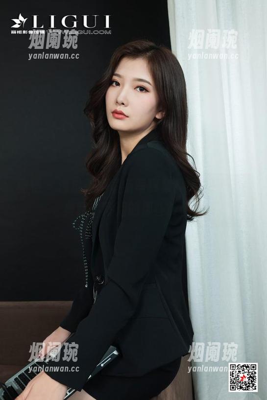 丽柜-英子 丽柜 - 透过英子最新写真集,探寻‘精品典藏’背后的那些故事!