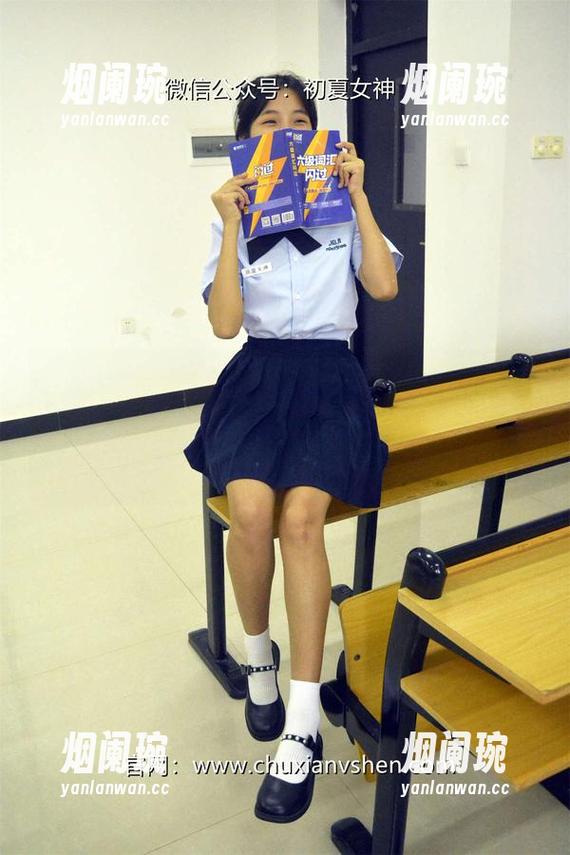 初夏女神-安妮 初夏女神 - 安妮的瑜伽图集来袭!最新图文,保证让你觉得“我一定也能像她那样!”