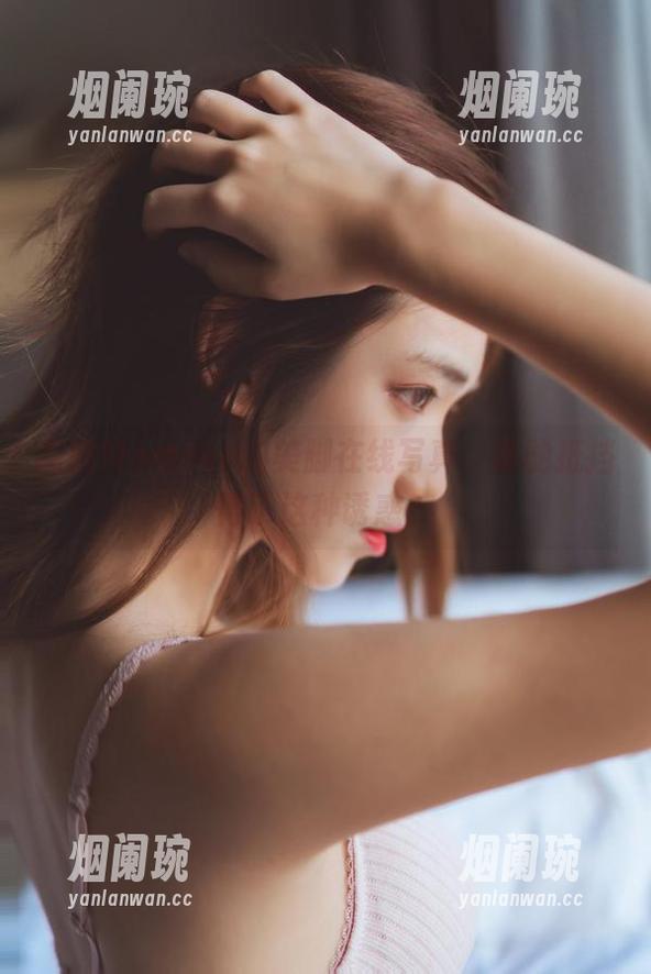 南桃Momoko 南桃Momoko的美脚在线写真,谁能抵挡得了这种诱惑?