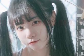 想不想养只兔子？可可小白兔的白色写真，梦幻到不行！