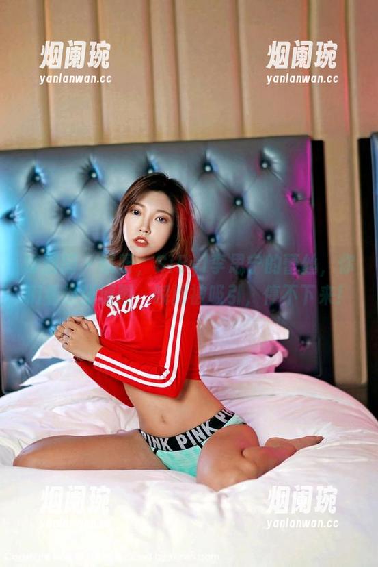 嗲囡囡 - 哎呀，SiByl李思宁的蕾丝，你们看这张原图，瞬间被吸引，停不下来！