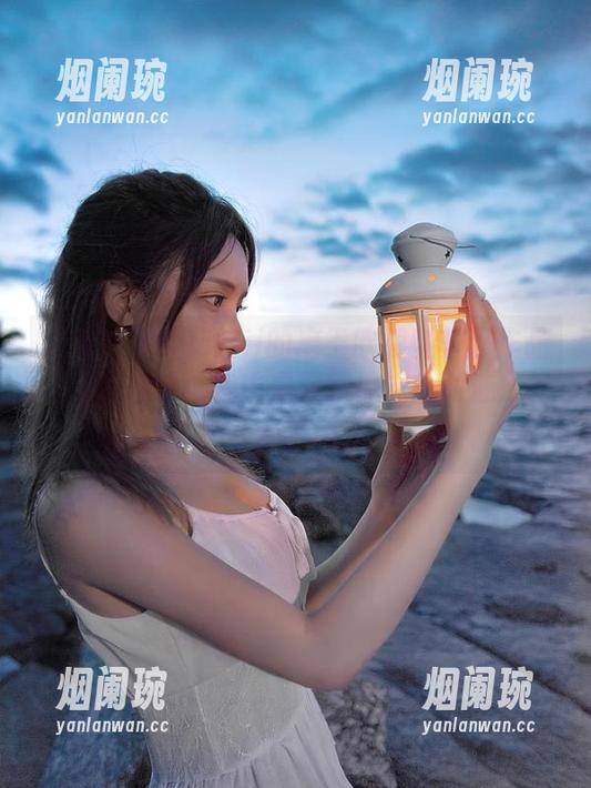 观看在下萝莉控ii的魔王欧根赛车服作品，心里默念：我也是要掌控速度和魅力的女王！