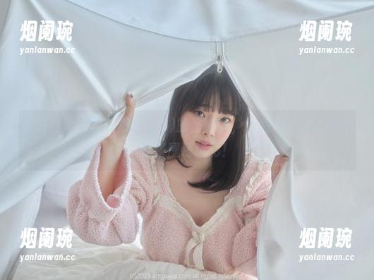 美图秀秀：姜仁卿(강인경)的圣诞节，照片背后的故事比姜饼屋还精彩！