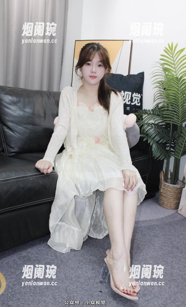 小众视觉 - 肉丝既视感？燕子在线，点击原图，感受那微妙的撩拨…