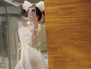 微密圈 – 小玉吃果冻的牛奶般肌肤图集：透亮到我都替她害羞！