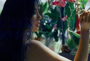 微密圈 – 无圣光版李嘉欣97白裙，美图背后的真实与优雅，真让人想多看几眼。