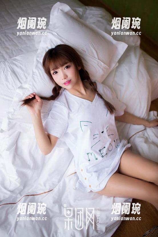 果团网-裴希西 果团网 - 裴希西的红裙写真更新如潮水般涌来,心中不由得默念:这衣服太好看了!