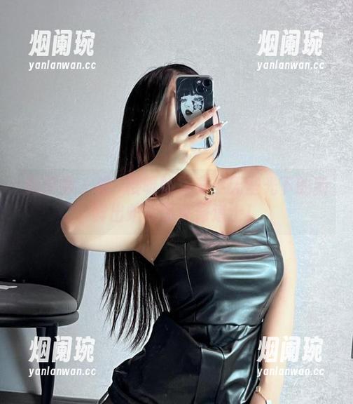 微密圈 - 桃沢樱呀的写真：无圣光下的新鲜出炉纯情女修道士！