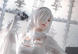 桜满三时的最新写真，穿上史尔特尔同人礼服，真是让人心跳加速的存在！