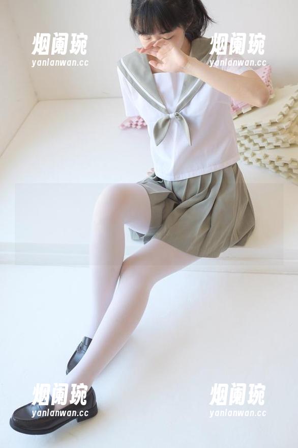 森萝财团 - 翻到了小奶糕Milky的女孩合集，原图里的每一帧都让我怀疑自己是不是在看仙女！