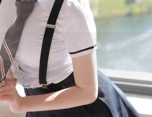 模范学院 – 探寻茜茜Kimi的双人情感，在免费图集中恣意张扬！
