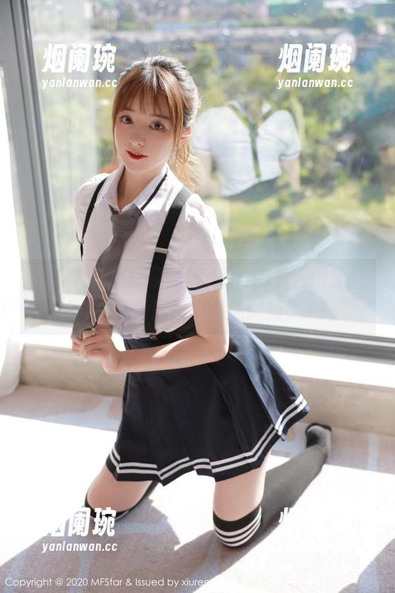 模范学院 - 探寻茜茜Kimi的双人情感，在免费图集中恣意张扬！