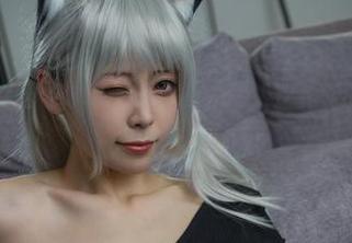 一脸懵逼的看樱岛嗷一的自拍，竟然是免费的照片，真是走运！