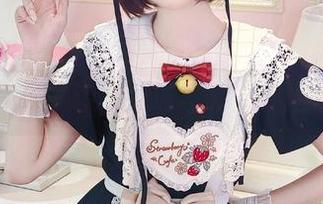 在图库中遨游：橙喵与海边的那些瞬间