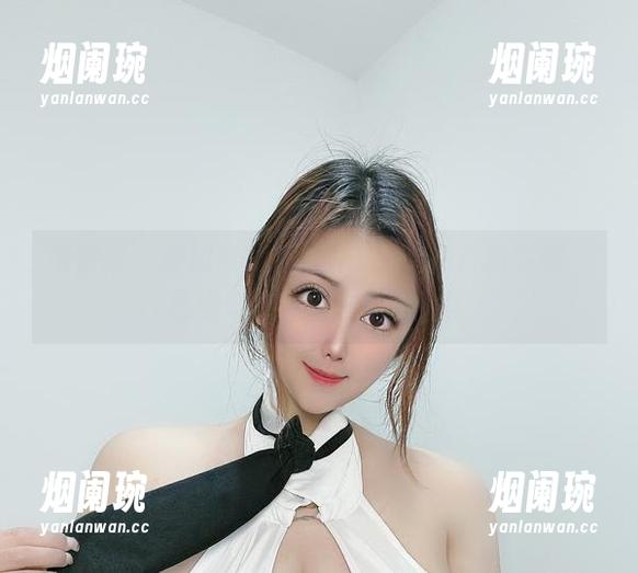 海豚baby 微密圈 - 原图分享:海豚baby的白丝之旅,感觉每一帧都在说悄悄话