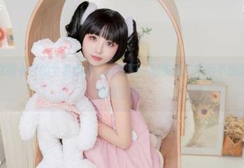 爆机少女喵小吉的全套图集，让我们一起重温‘午后不想动脑’的悠闲生活！