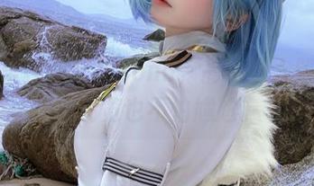 图库里找特软儿Sona，高清双人照，随便浏览也不怕尴尬。