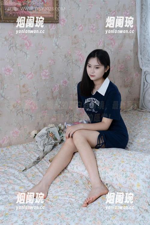 甜予摄影 - 璇璇的厚白丝奇境，最新写真里有点让人心痒的感觉！