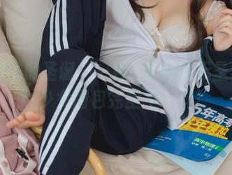 清新脱俗的圣诞——神沢永莉的无圣光Suiri少女图包完全不一样！
