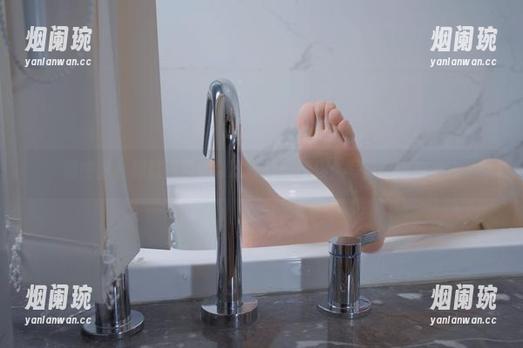 禅院熏 微密圈 - 禅院熏带你领略灰丝的撩拨:写真不该有圣光