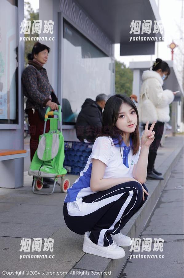 秀人网-Olivia童安琪 秀人网 - Olivia童安琪空姐写真:看她如何把每个角度都转换成空中飞人的优雅。