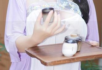秀人网 – 你见过全套俞漫护士吗？不看会后悔的那种！