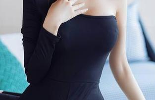 秀人网 – 网盘的‘宝藏’：司妃SL毛衣是让人心动的写真吗？