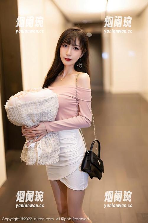 秀人网 - 黑白之下的杨晨晨Yome：写真集分享，你准备好被吸引了吗？